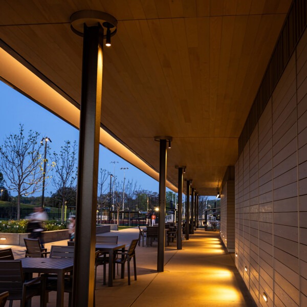 Close‐up of window reveal with precision outdoor lighting